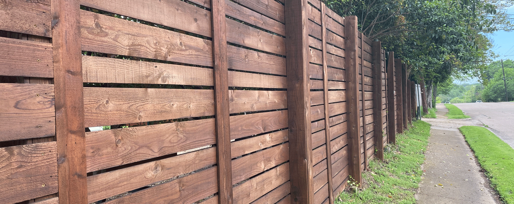 horizontal wood fence modern