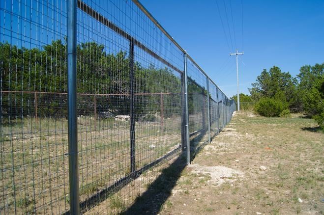 commercial tall chain link fence