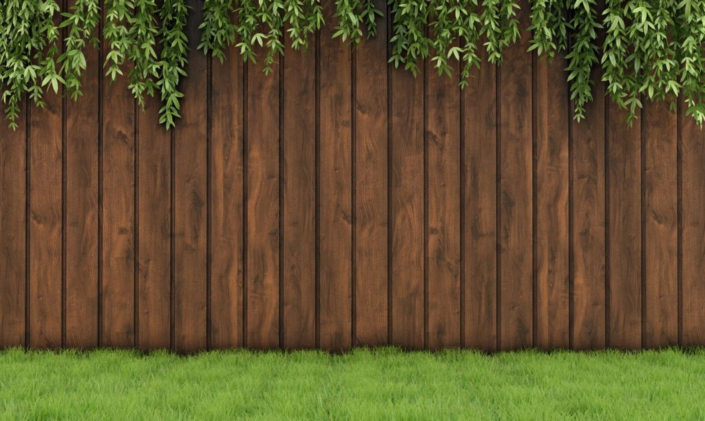 What Fencing Type Lasts the Longest? Alamo Decks and Fence