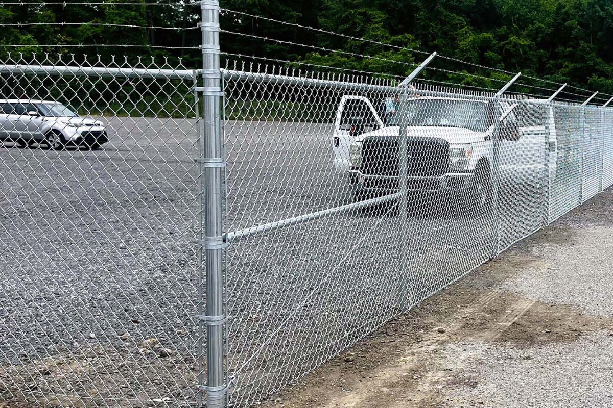 commercial fencing in Elmendorf