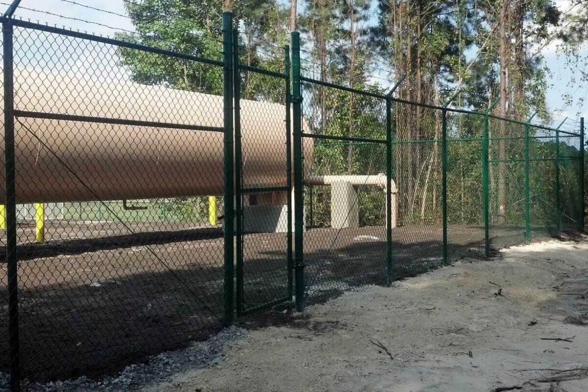 commercial fencing in Live Oak