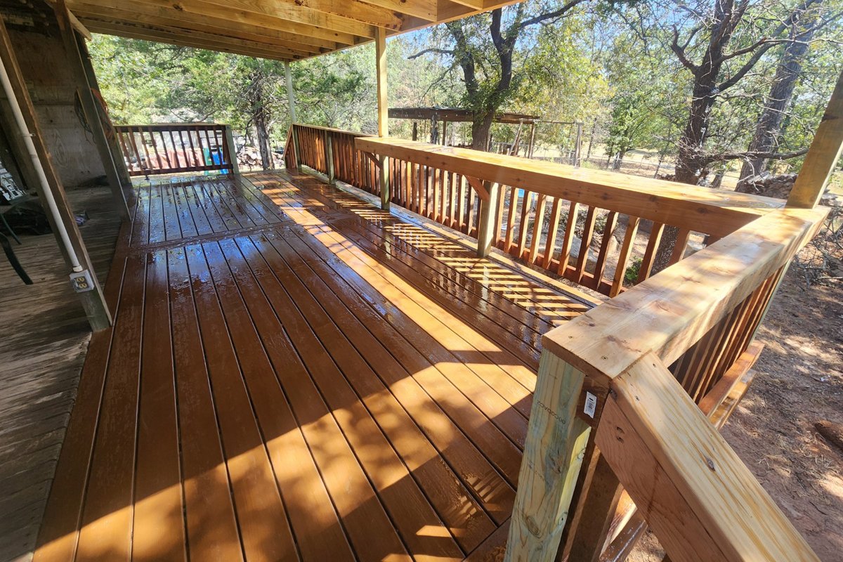deck builder in Timberwood Park