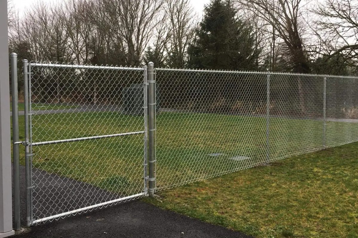 chain link security fence in Lytle TX