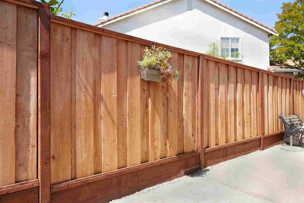 wood fencing in Kirby TX